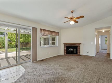 865 Longleaf Place, Minden, NV 89423 Photo