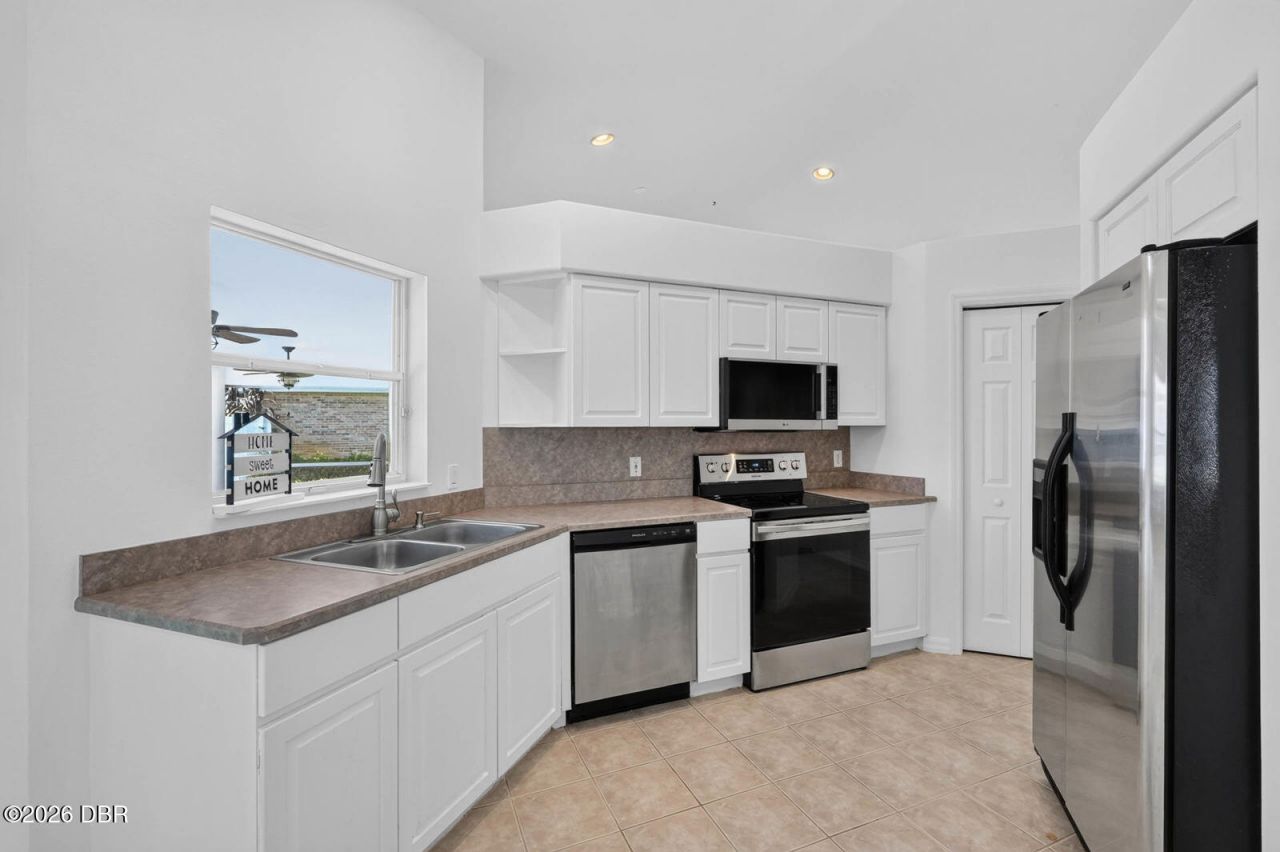 10 Burbank Drive, Palm Coast, FL 32137 Photo