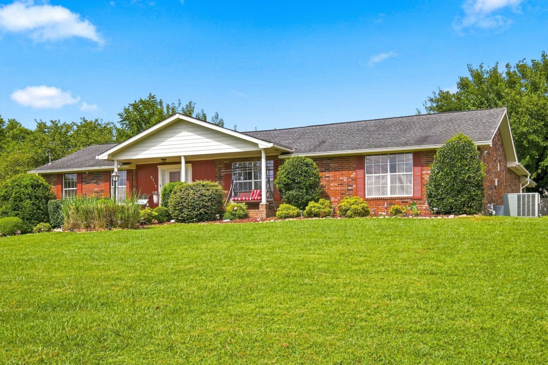 2713 Eastland Ave, Nashville, TN 37206 Main Photo