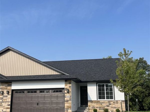 128 Buysse Ln, West Liberty, IA 52776