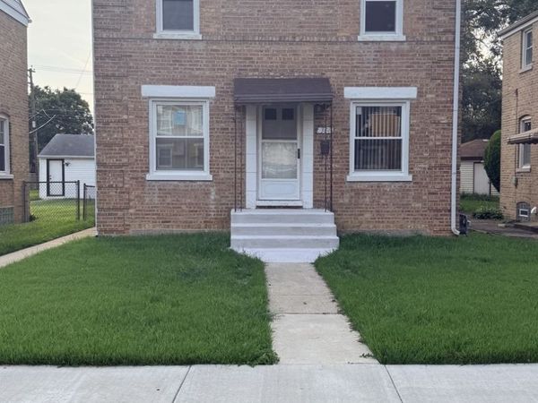 304 Hyde Park Avenue , Bellwood, IL 60104