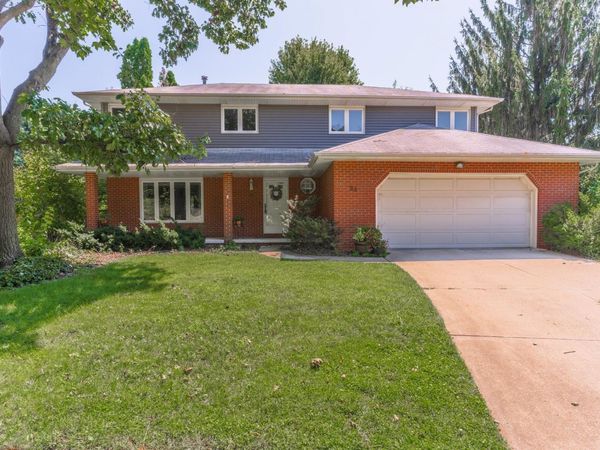 34 Chiswick Circle , Bloomington, IL 61704
