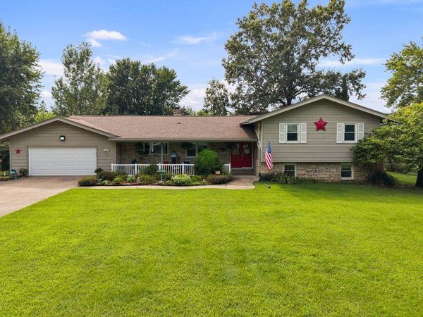 3020 Wisconsin Avenue , Davenport, IA 52806