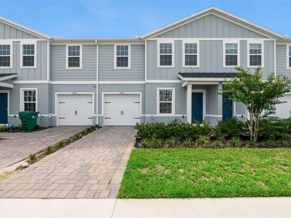 1206 PORT BLUE WAY , LADY LAKE, FL 32159