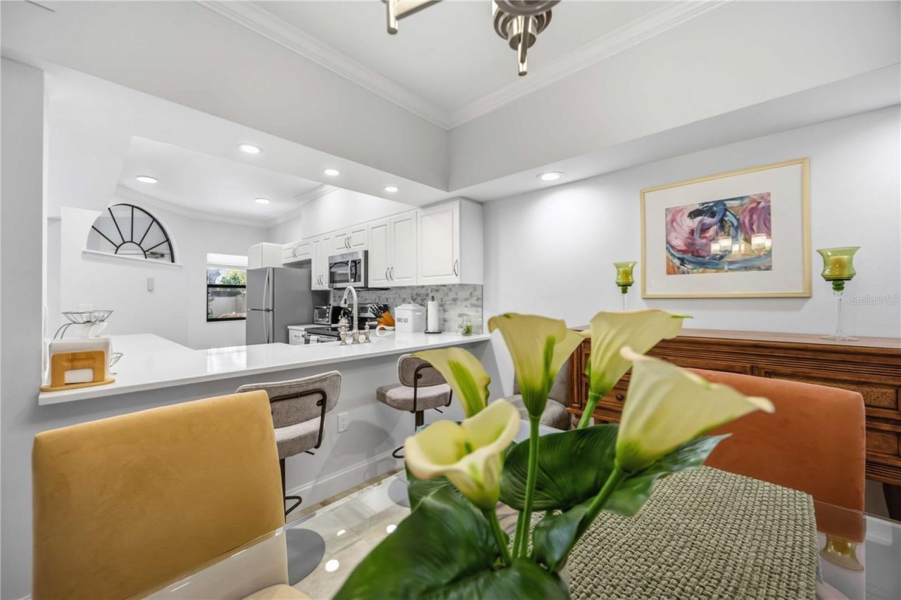 5726 Ashton Lake Drive, Unit 11, Sarasota, FL 34231 Photo
