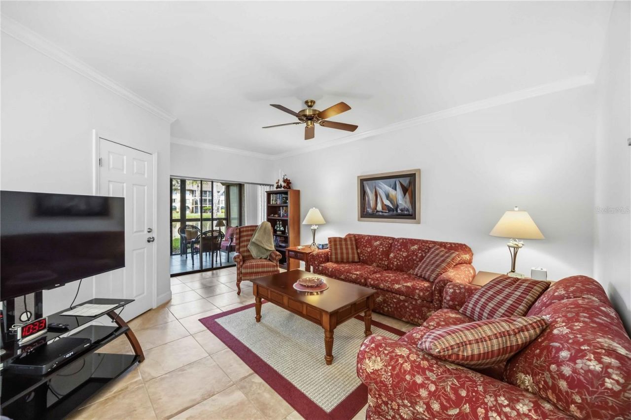 5726 Ashton Lake Drive, Unit 11, Sarasota, FL 34231 Photo