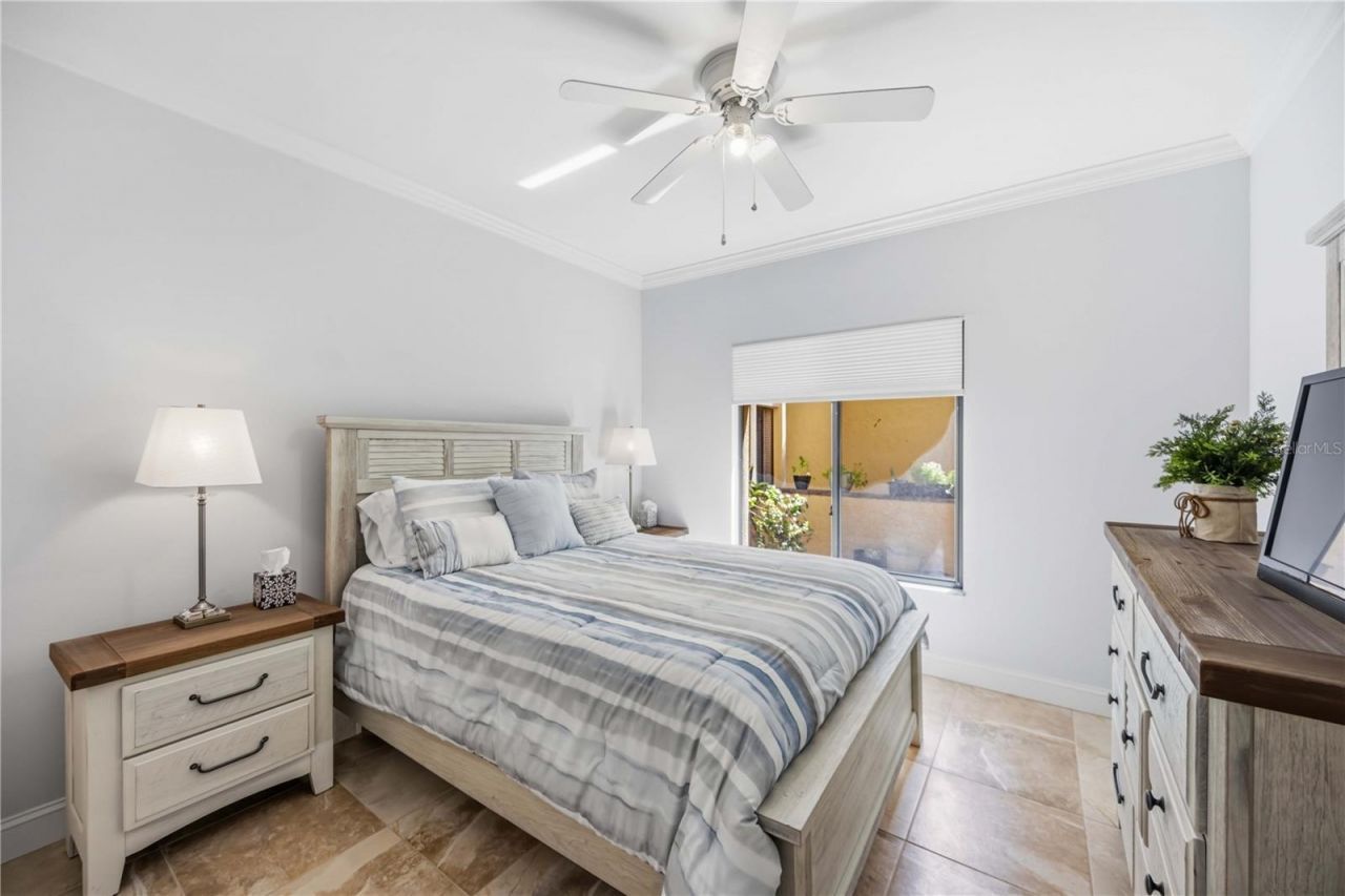 5726 Ashton Lake Drive, Unit 11, Sarasota, FL 34231 Photo