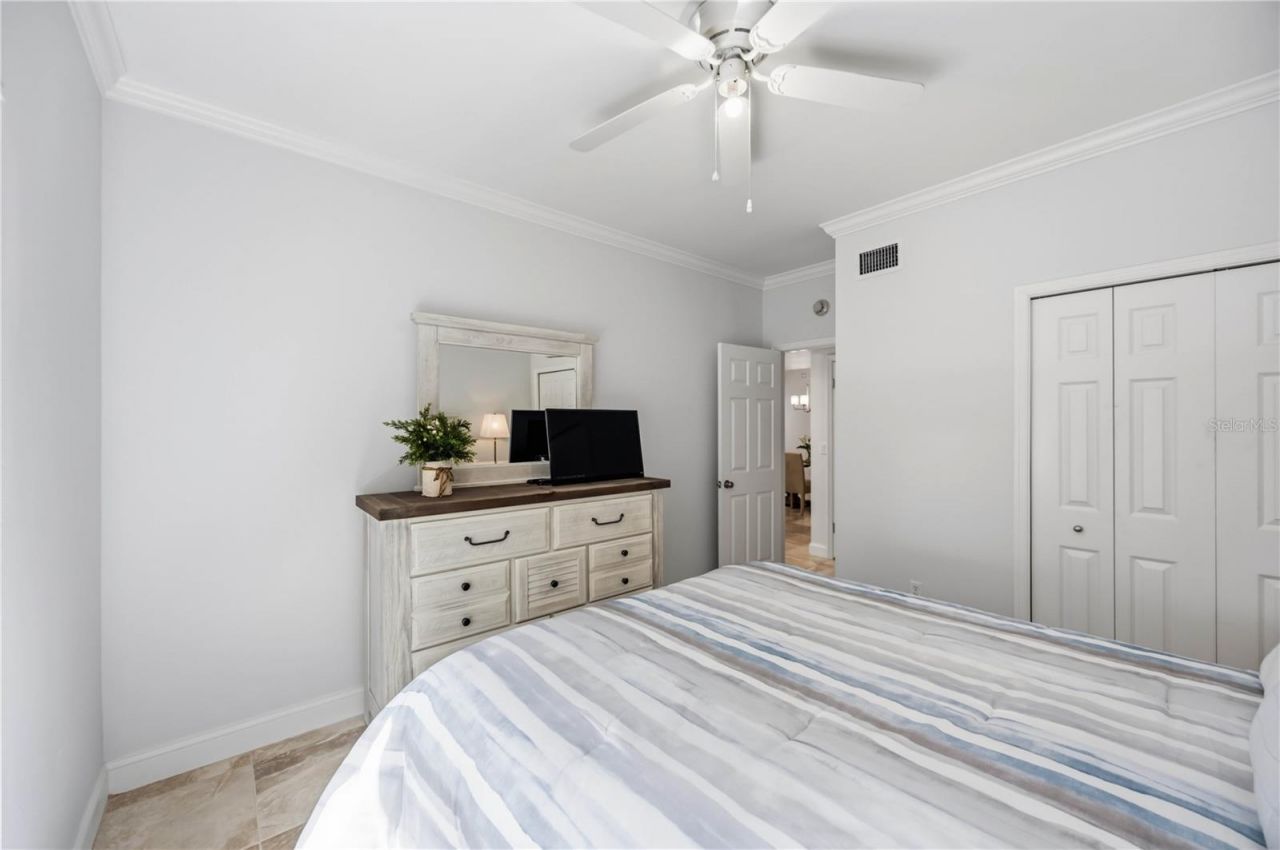 5726 Ashton Lake Drive, Unit 11, Sarasota, FL 34231 Photo
