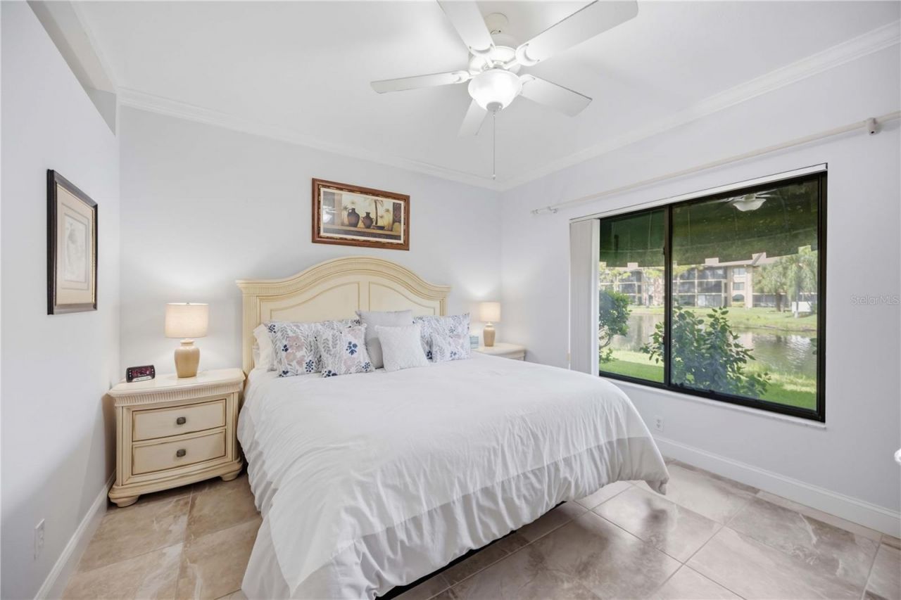 5726 Ashton Lake Drive, Unit 11, Sarasota, FL 34231 Photo