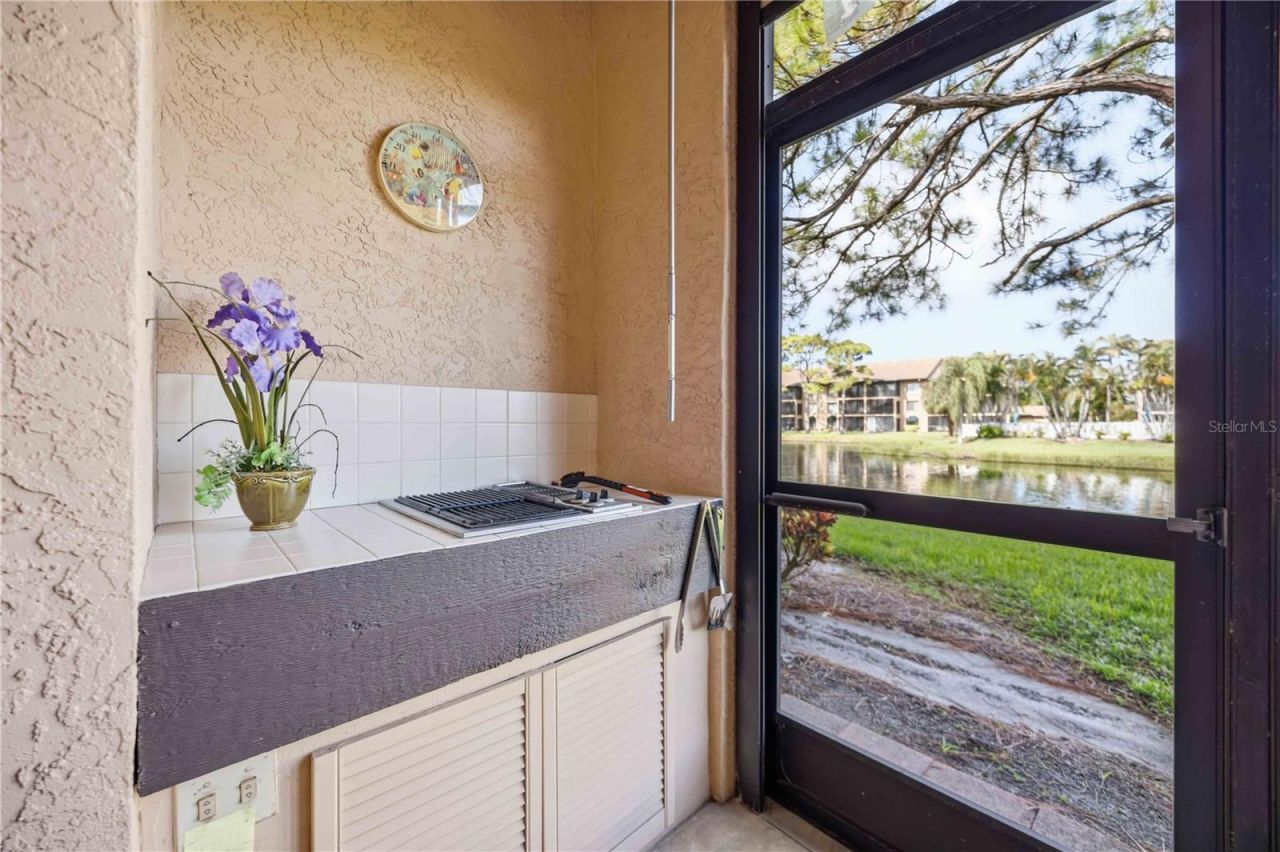 5726 Ashton Lake Drive, Unit 11, Sarasota, FL 34231 Photo