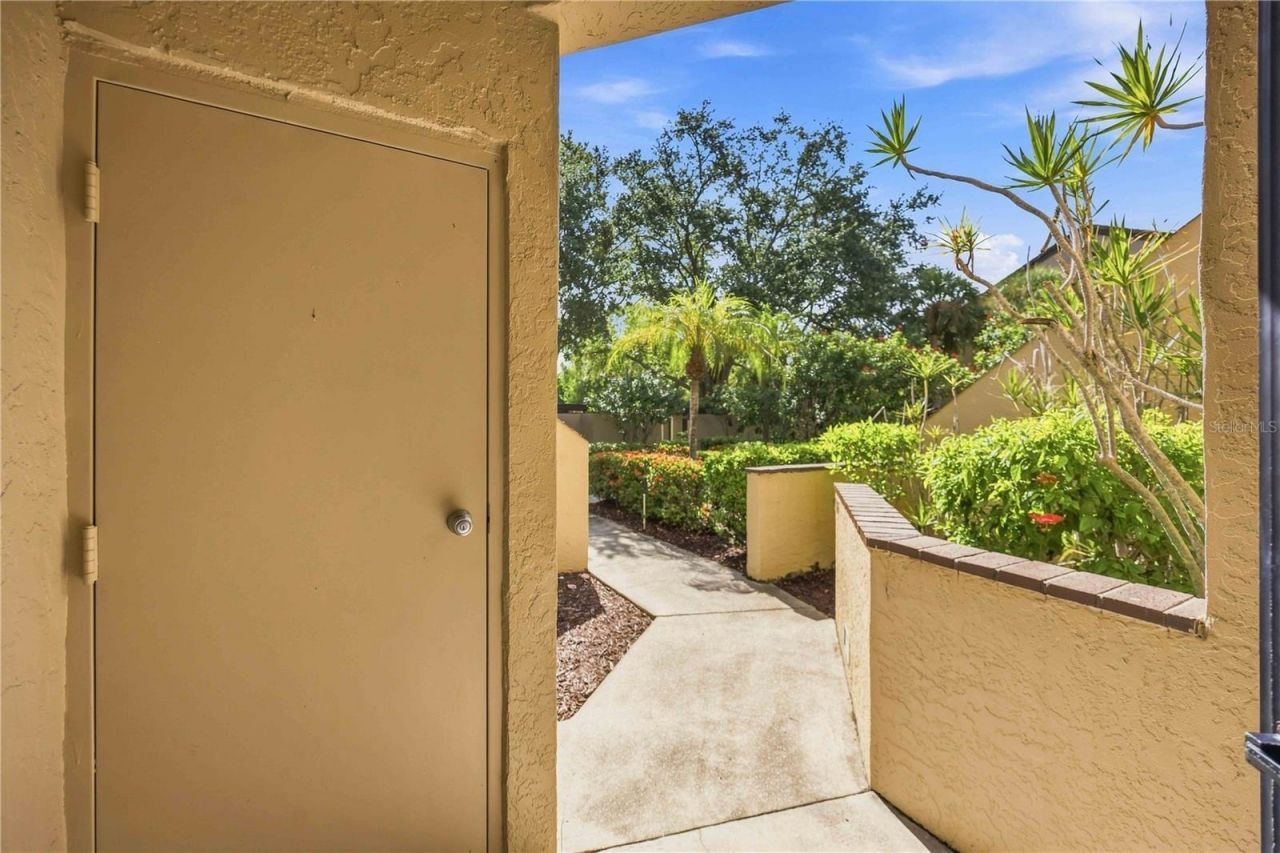 5726 Ashton Lake Drive, Unit 11, Sarasota, FL 34231 Photo