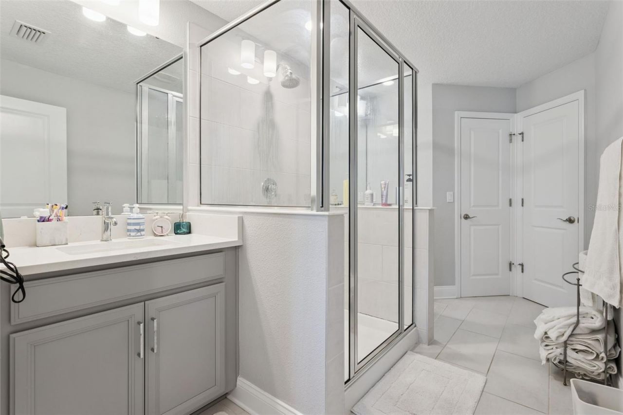 555 N Fern Creek Avenue , Unit 1, Orlando, FL 32803 Photo