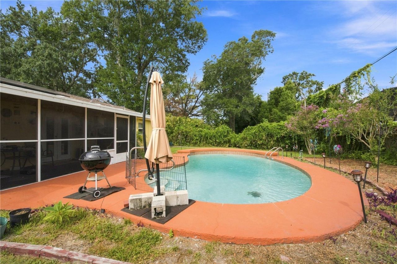 7723 Avonwood Court , Orlando, FL 32810 Photo
