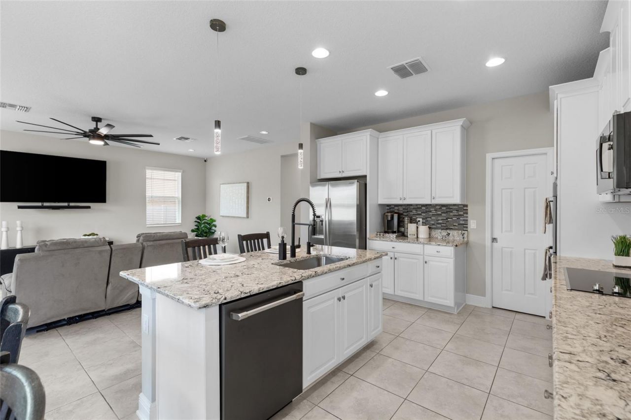 16159 Monterey Greens Circle, Tampa, FL 33647 Photo