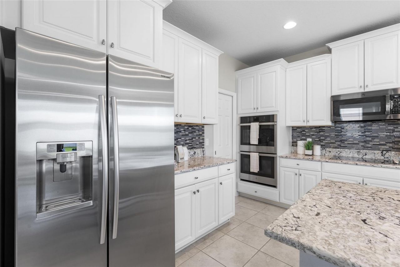 16159 Monterey Greens Circle, Tampa, FL 33647 Photo