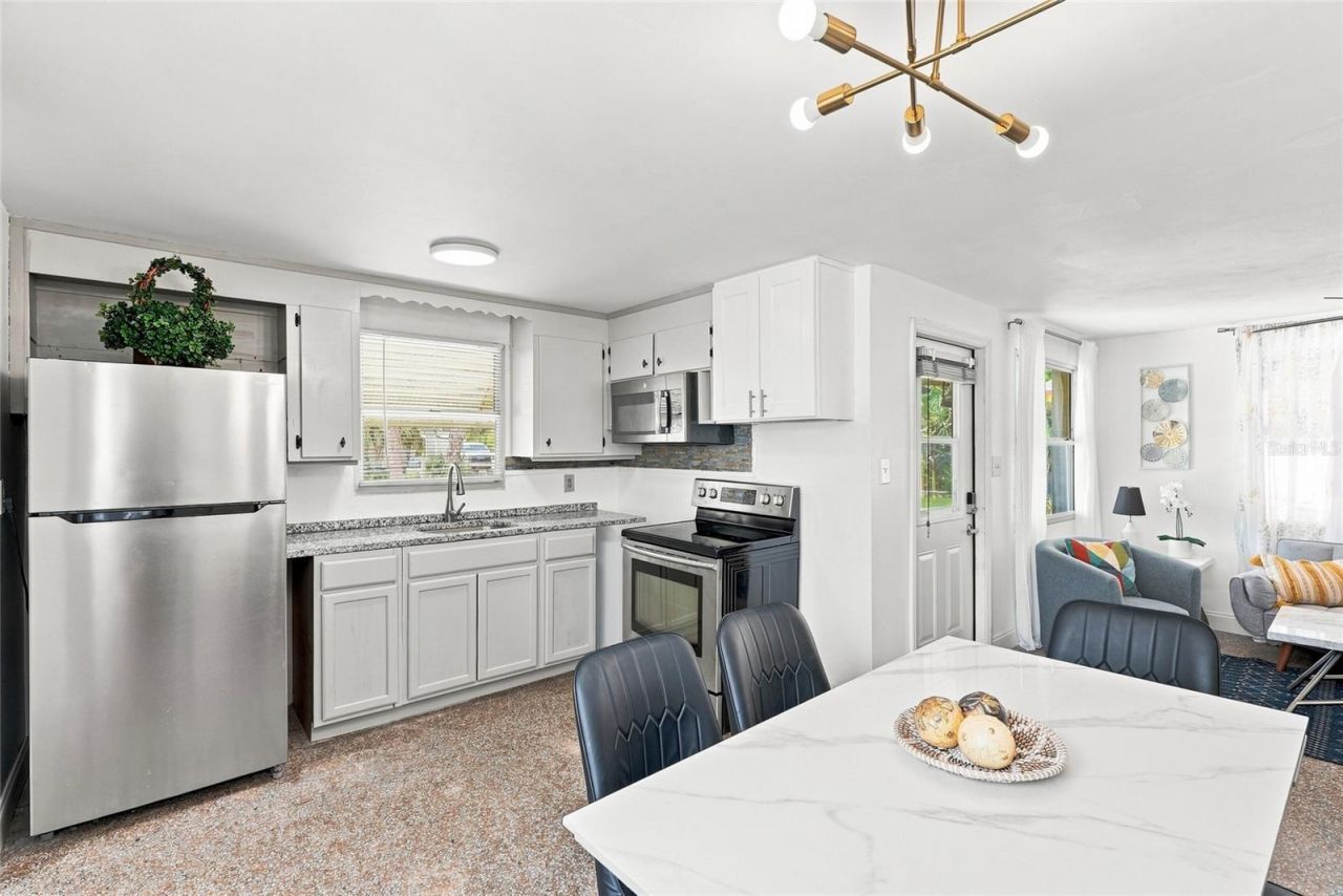 13313 2nd Street E, Madeira Beach, FL 33708 Photo