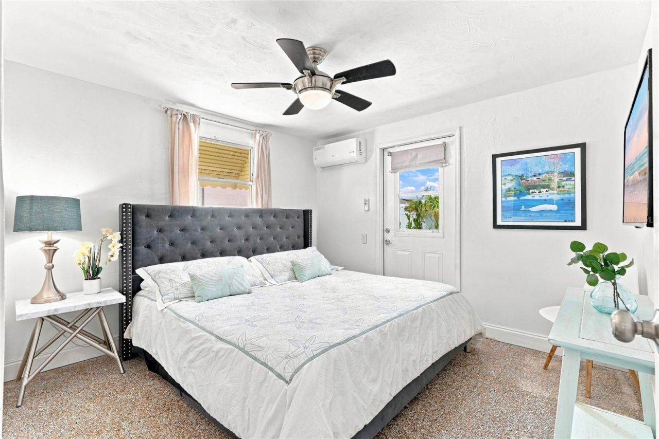 13313 2nd Street E, Madeira Beach, FL 33708 Photo
