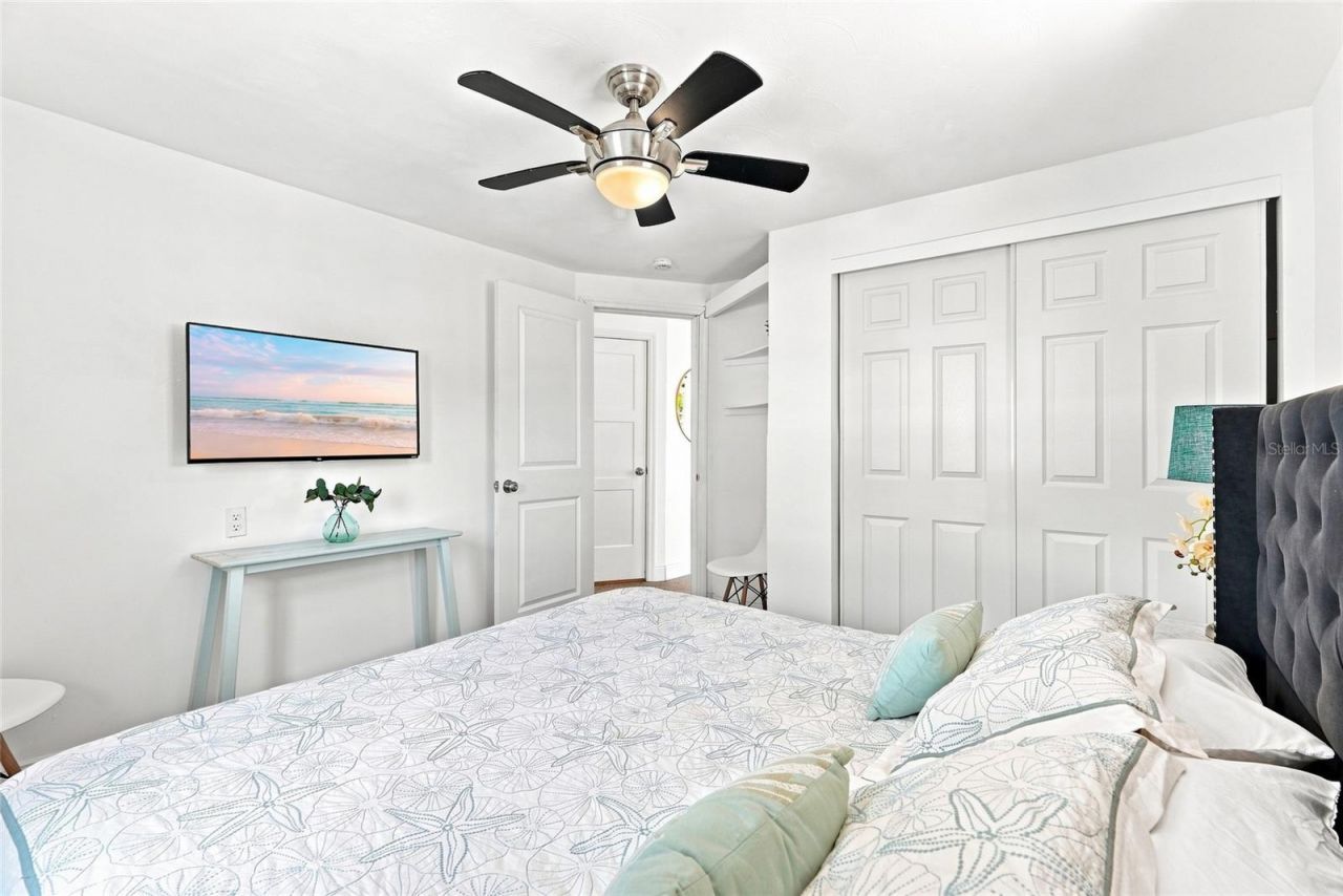 13313 2nd Street E, Madeira Beach, FL 33708 Photo