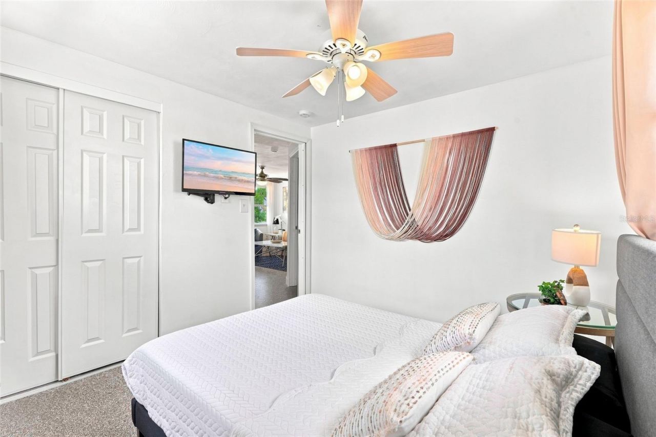 13313 2nd Street E, Madeira Beach, FL 33708 Photo