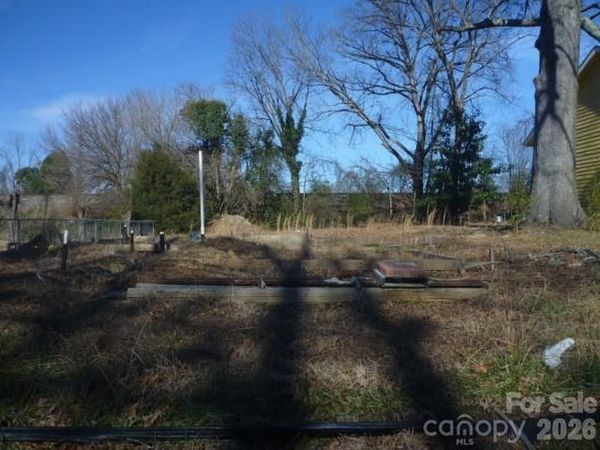 401 E Alabama Avenue , Bessemer City, NC 28016