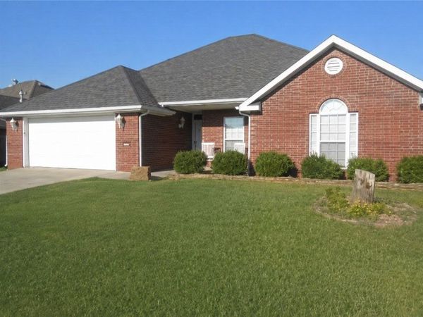 704 Picadilly Street, Bentonville, AR 72712