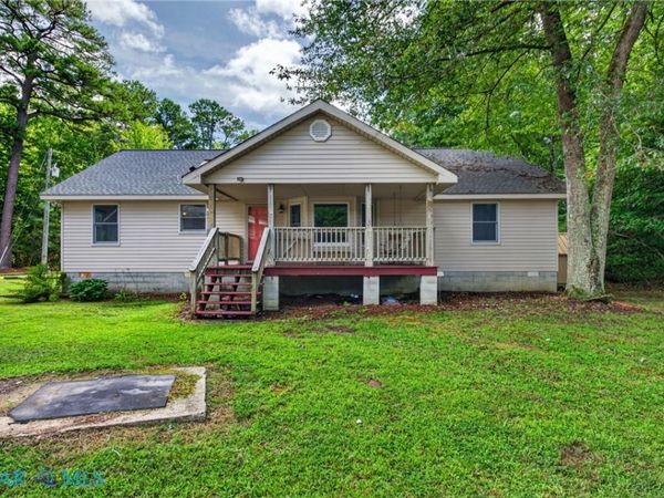 1143 Potato Neck Road , Mathews, VA 23138