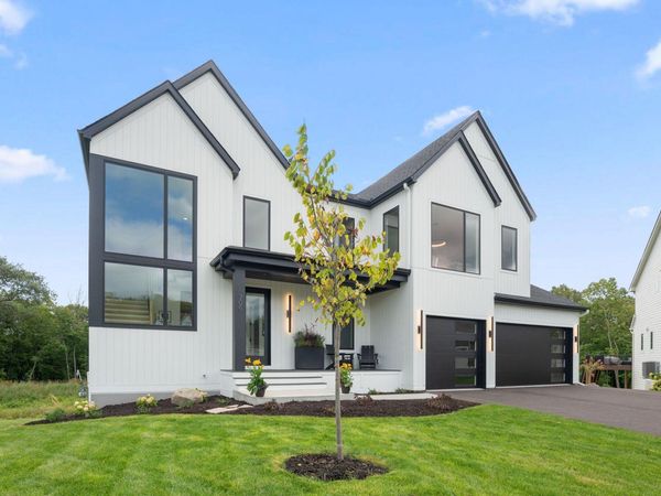 705 Ensconced Way , Chaska, MN 55318