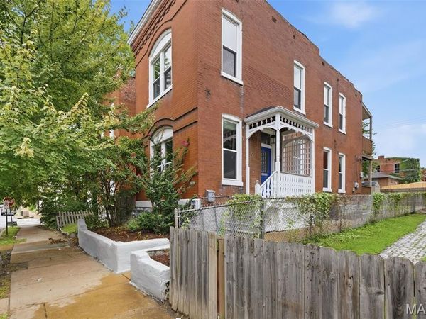 2645 Chippewa Street, St Louis, MO 63118