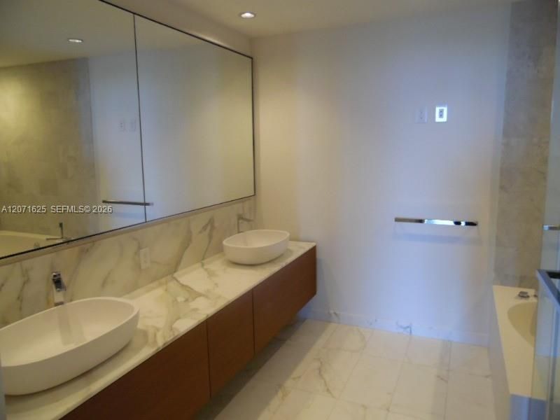 10201 Collins Ave , Unit 805, Bal Harbour, FL 33154 Photo