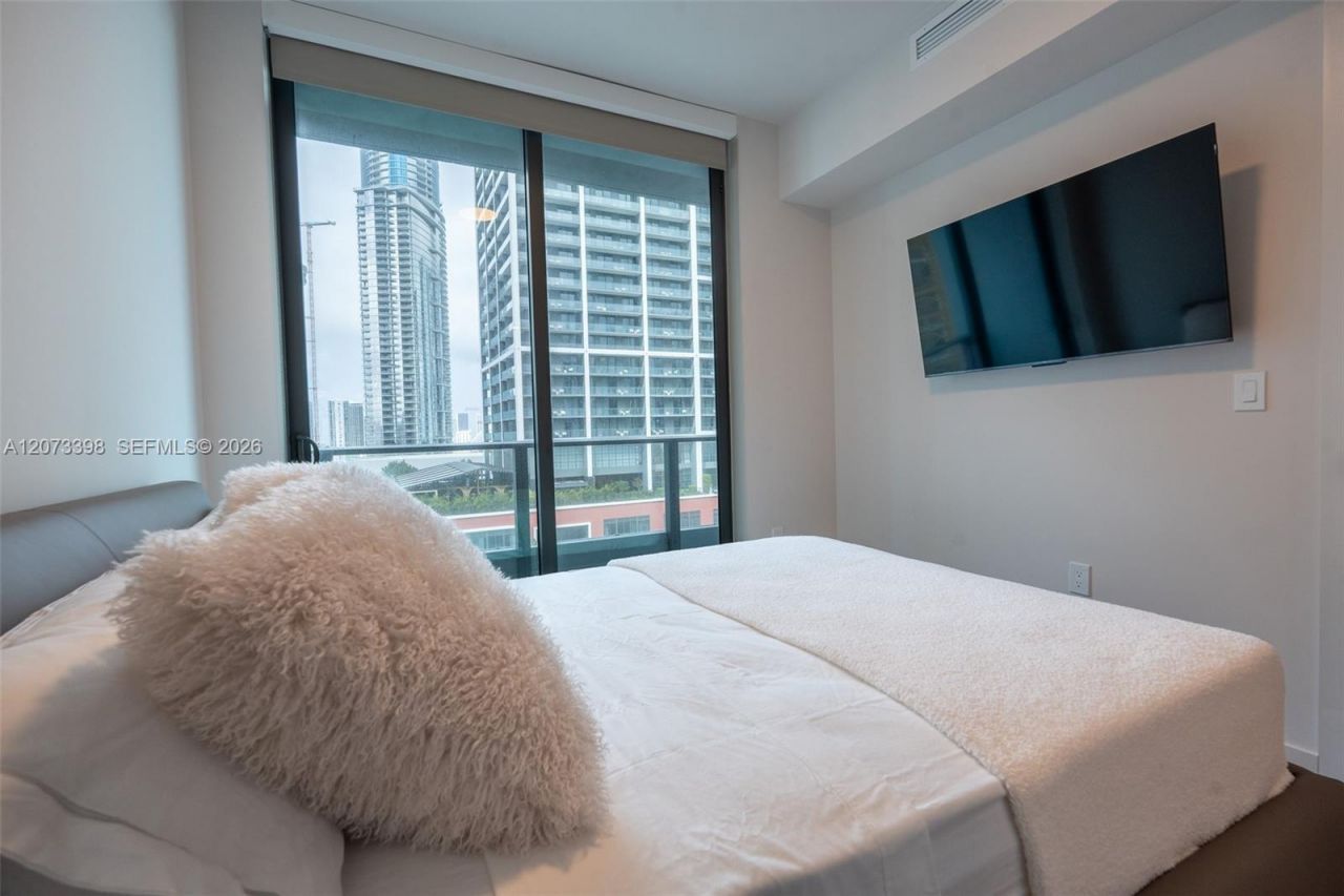 121 NE 5th St, Unit 1710, Miami, FL 33132 Photo