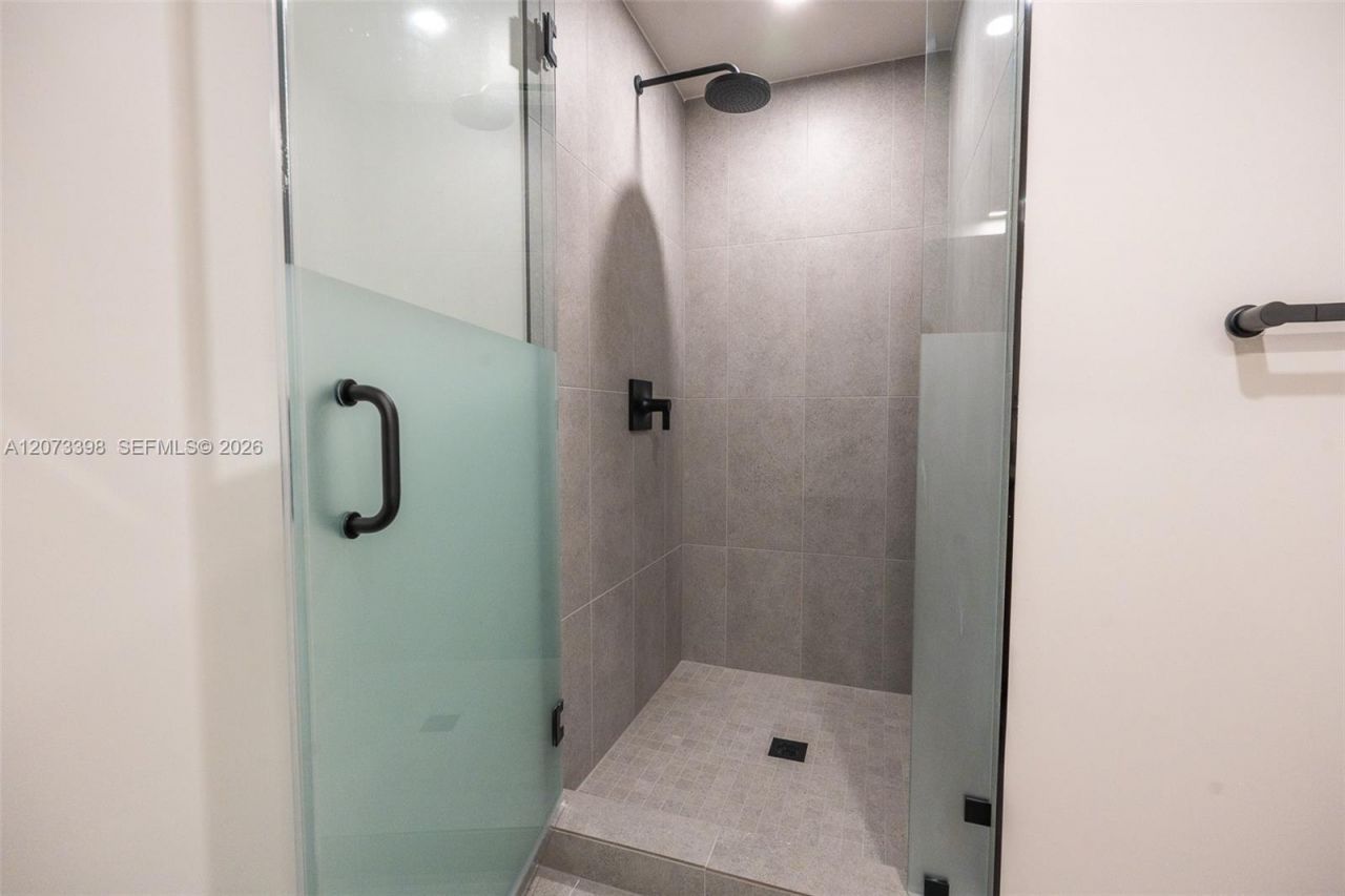 121 NE 5th St, Unit 1710, Miami, FL 33132 Photo