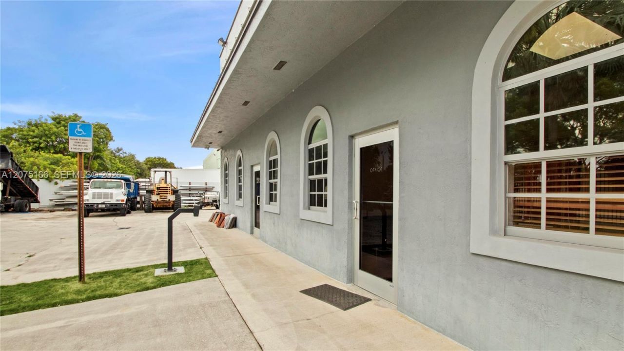 14701 SW 137th St , Miami, FL 33196 Photo