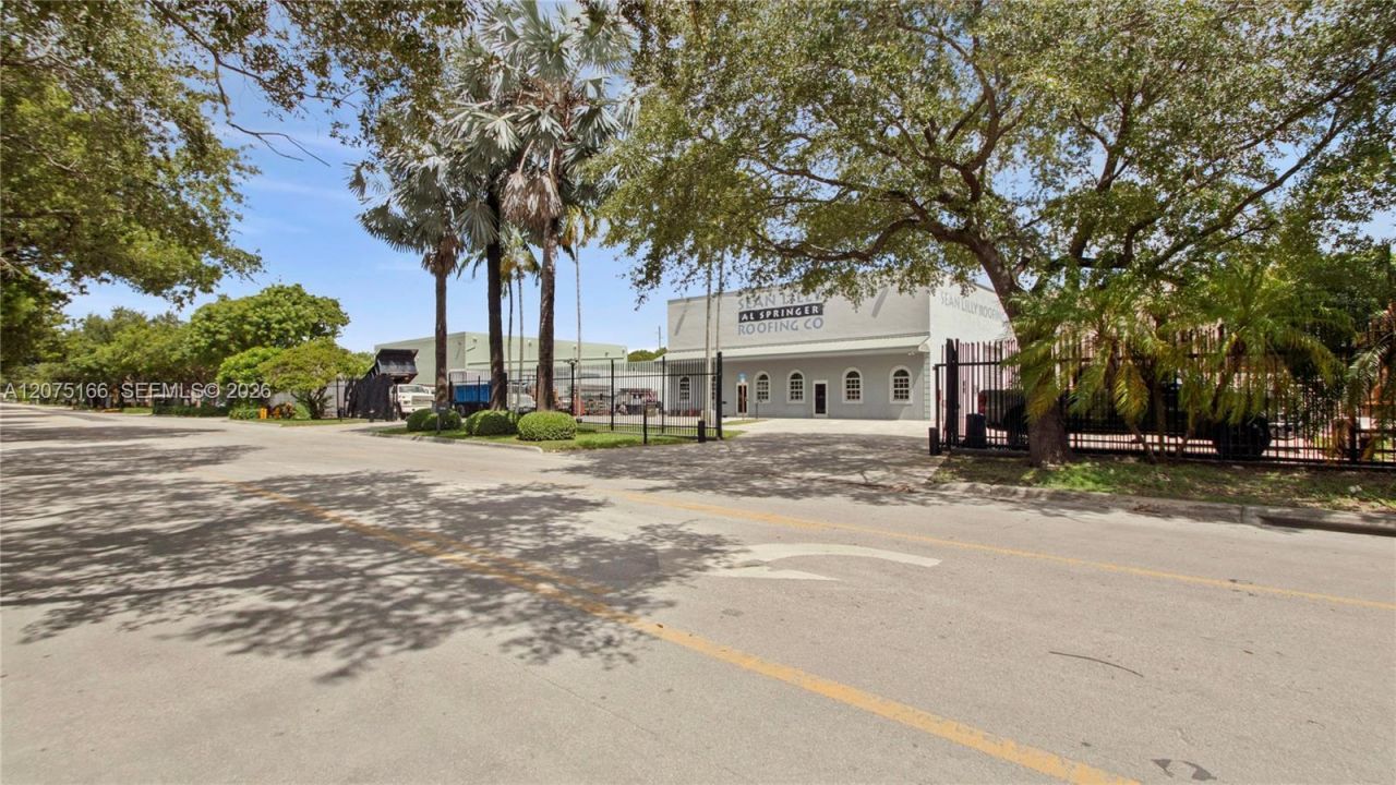 14701 SW 137th St , Miami, FL 33196 Photo
