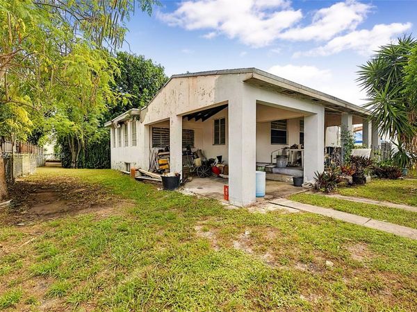 255 E 42nd St , Hialeah, FL 33013