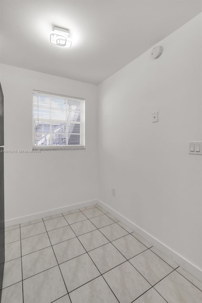 426 NE 210th Cir Ter , Unit 103-2, Miami, FL 33179 Photo