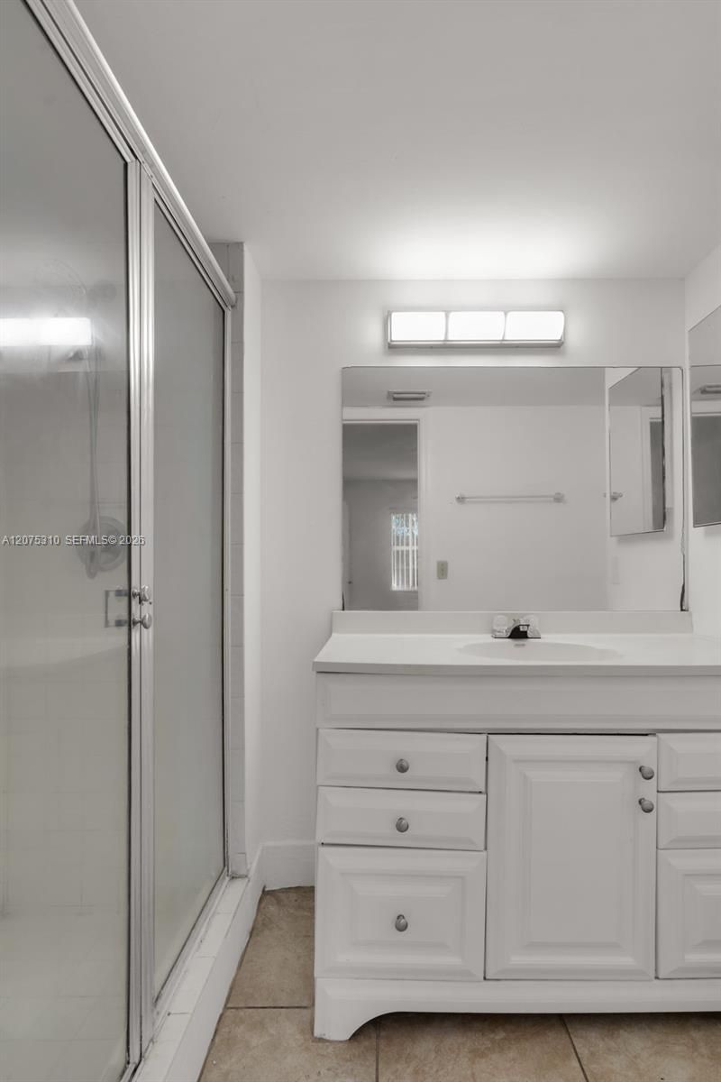 426 NE 210th Cir Ter , Unit 103-2, Miami, FL 33179 Photo