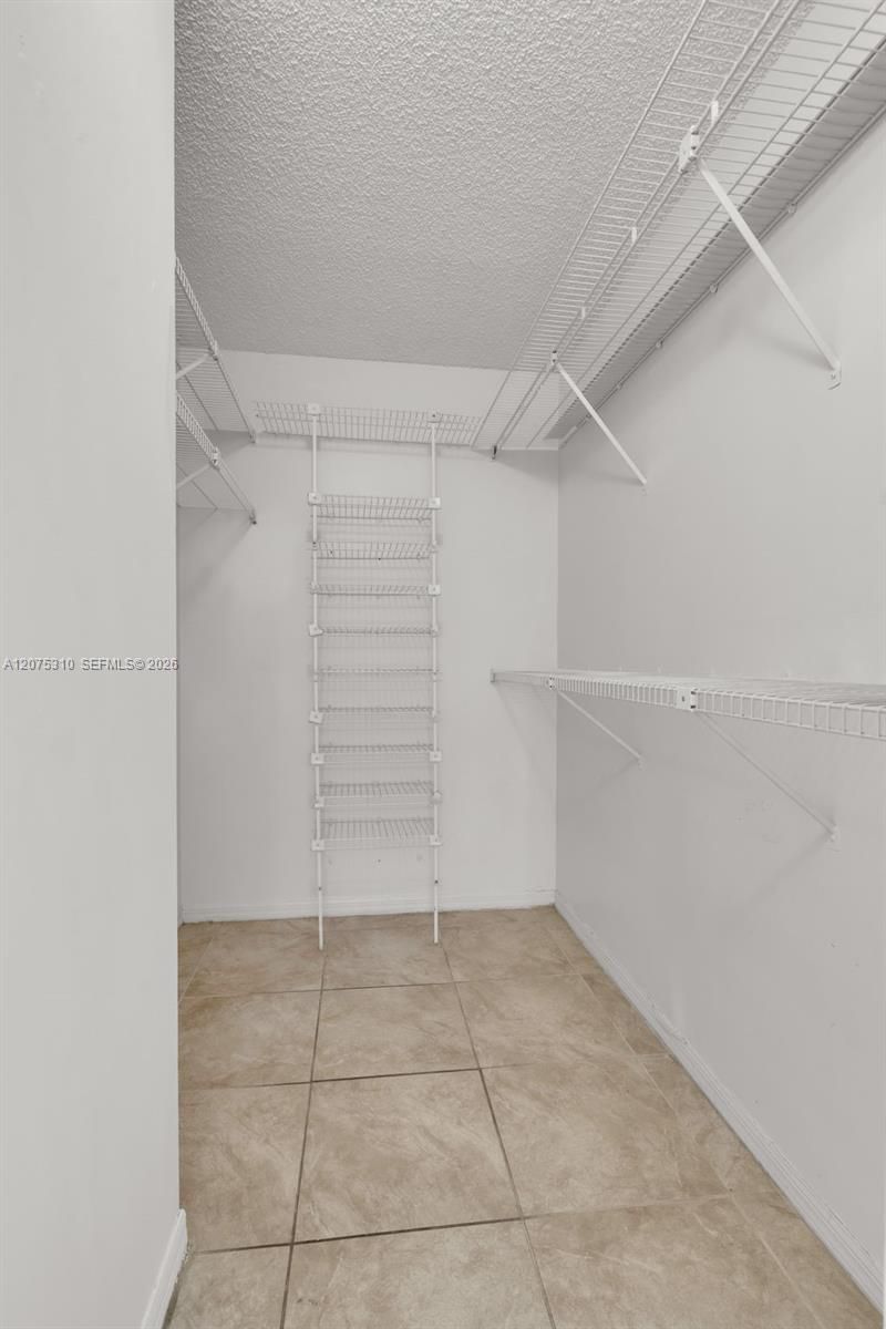 426 NE 210th Cir Ter , Unit 103-2, Miami, FL 33179 Photo