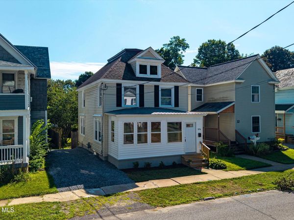 32 1/2 Oak Street, Hudson Falls, NY 12839