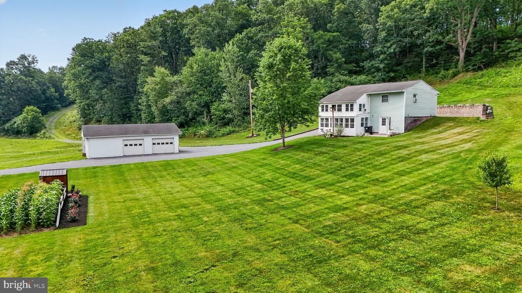 542 HONEYMOON TRAIL ROAD , LYKENS, PA 17048