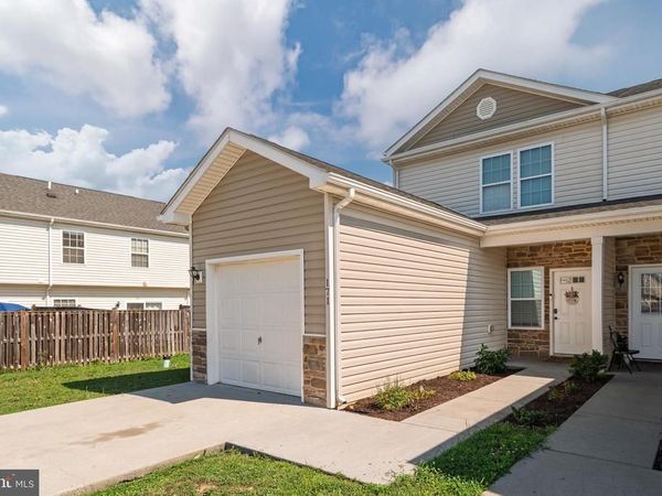 171 CONTINENTAL DRIVE , BUNKER HILL, WV 25413