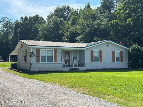 2395 Nashville Ferry Road E, Columbus, MS 39702