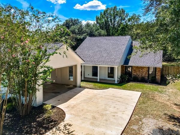 30051 Peak Ln, Walker, LA 70785