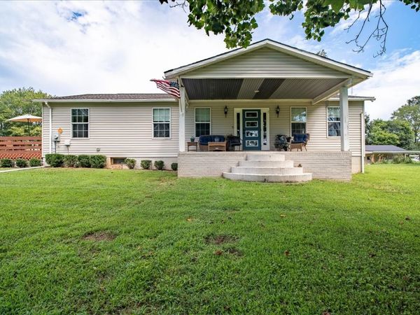 527 Clax Branch Rd , Loretto, TN 38469
