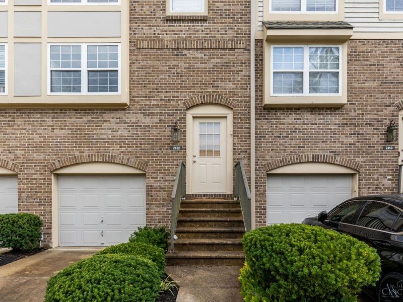 2452 Doeview Court, Cincinnati, OH 45230 Photo 3
