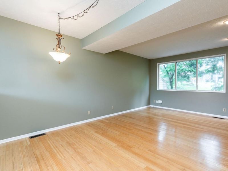 2452 Doeview Court, Cincinnati, OH 45230 Photo 6