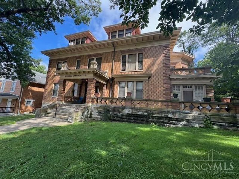 230 Rockdale Avenue, Cincinnati, OH 45229 Photo 1