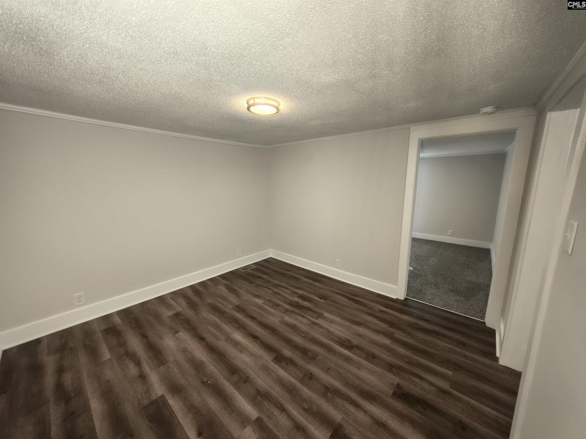 804 Sandfield Road  Photo 18