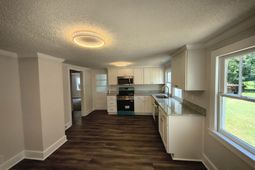 804 Sandfield Road  photo 4