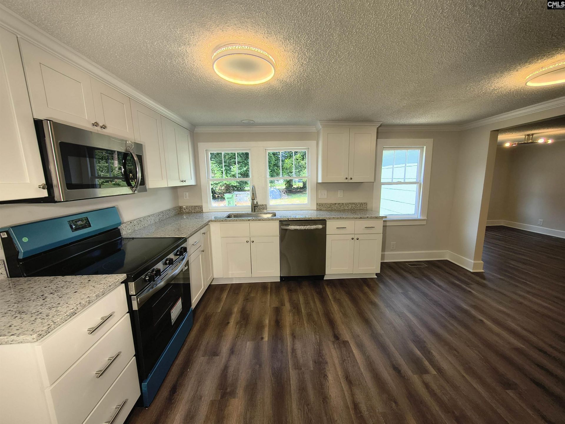 804 Sandfield Road  Photo 4