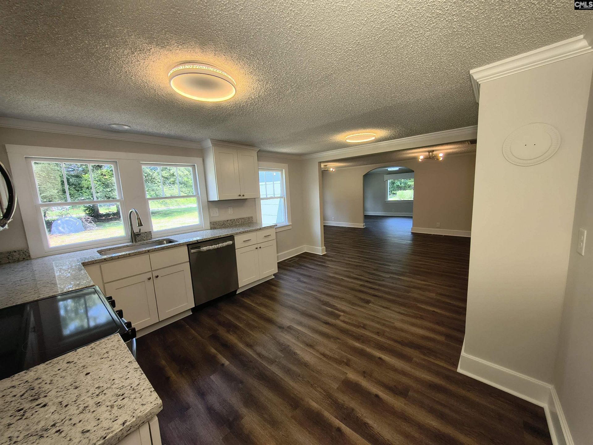 804 Sandfield Road  Photo 5